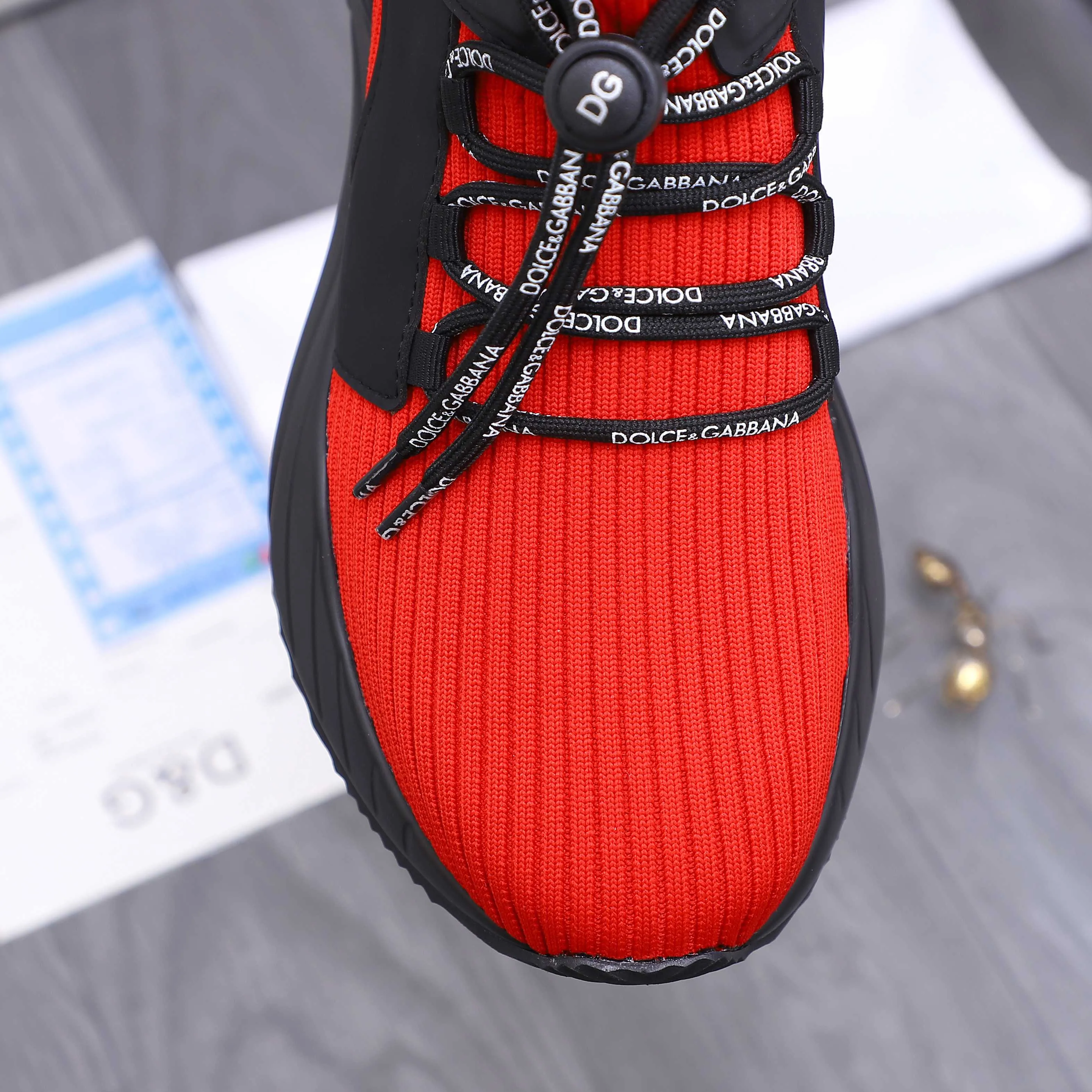 Men's shoes 💰442 Product trademark: DG (Dolce & Gabbana) casual shoes for couples. Regular size: 36-46 (45.46 is custom-made and non-returnable) Product materials: Selected knitted breathable spliced ​​cowhide upper, cowhide insole, original outsole